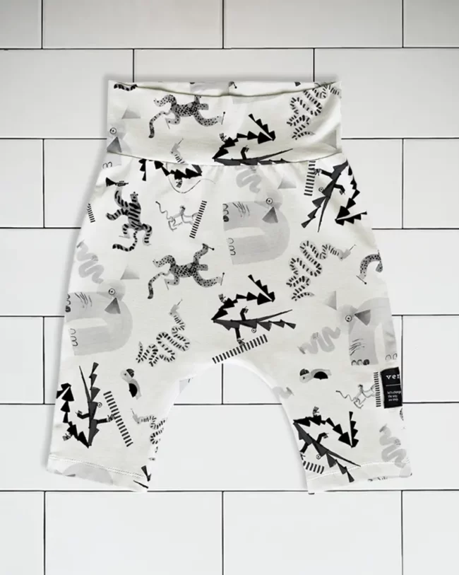 Kids baggy shorts Jungle Jam animal pattern colour black and white Vermét view1